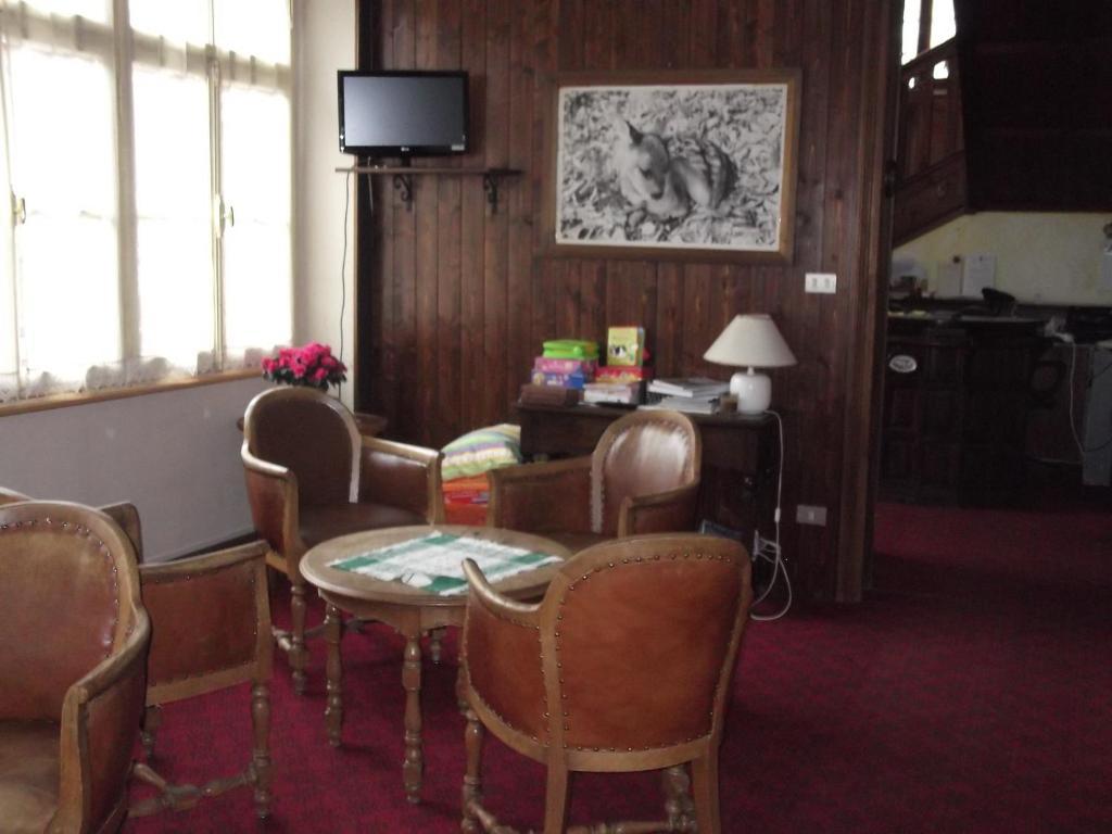 Hotel Villa Tedaldi Gressoney-Saint-Jean Bagian luar foto