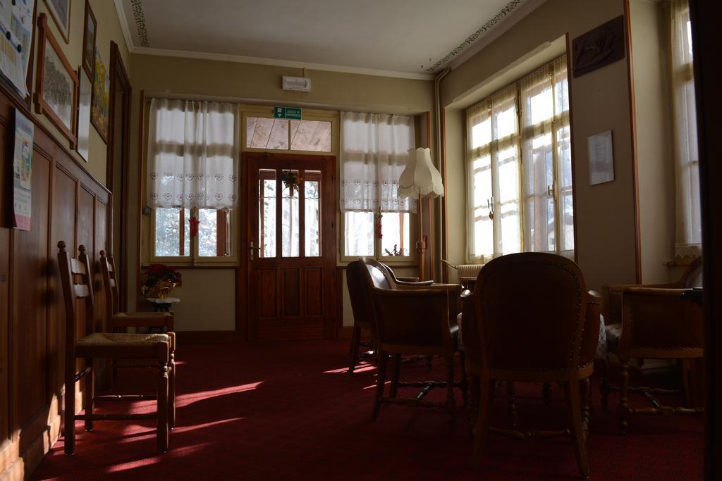 Hotel Villa Tedaldi Gressoney-Saint-Jean Bagian luar foto