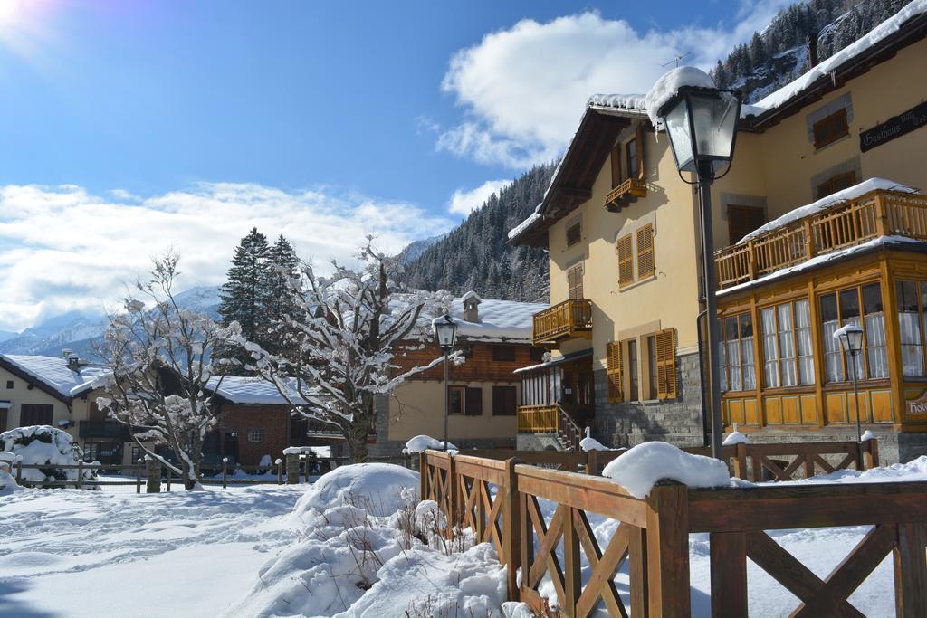 Hotel Villa Tedaldi Gressoney-Saint-Jean Bagian luar foto