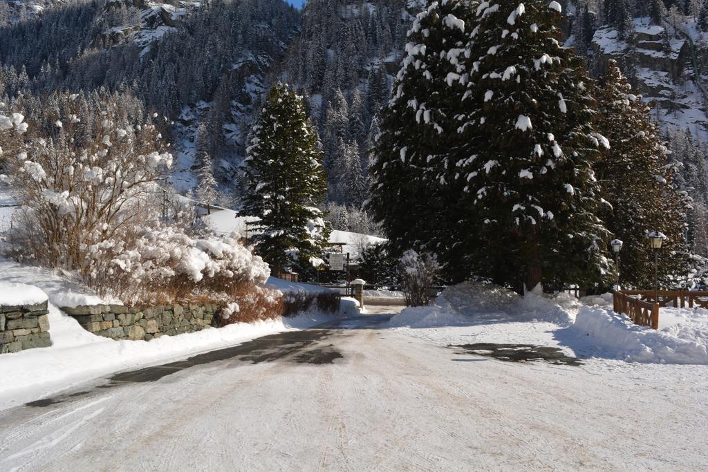 Hotel Villa Tedaldi Gressoney-Saint-Jean Bagian luar foto
