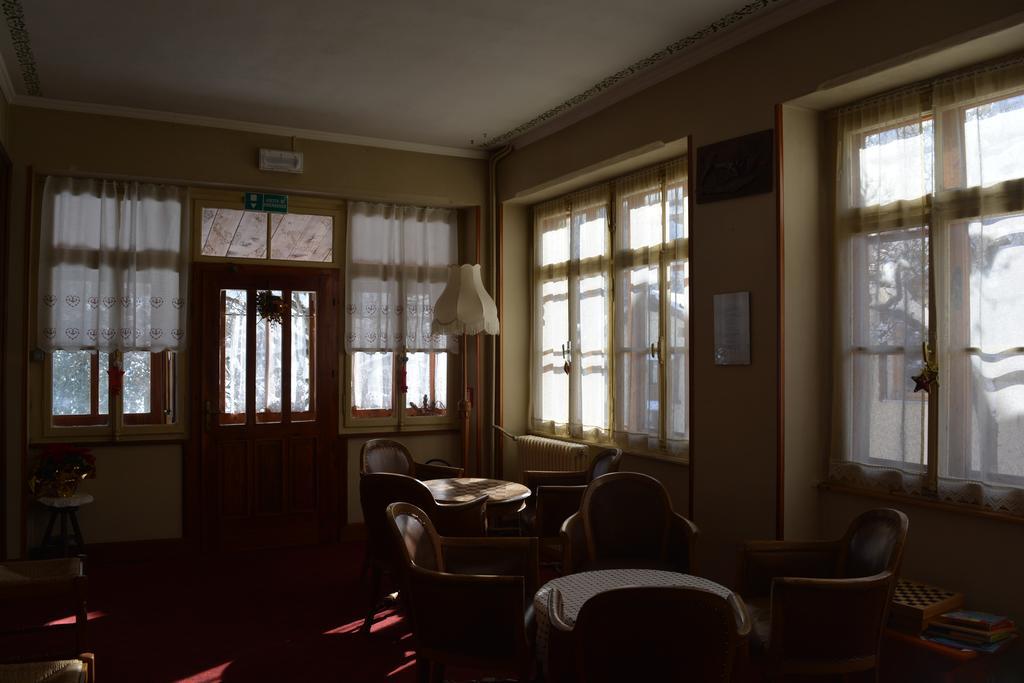 Hotel Villa Tedaldi Gressoney-Saint-Jean Bagian luar foto